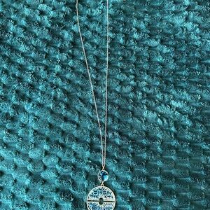 Elegant blue and gold tone Pendant Necklace